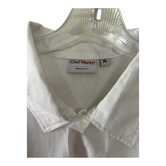 Chef Works White Short Sleeve Button-Down Shirt – Size XL – 65/35 Poly Cotton - Picture 2 of 7